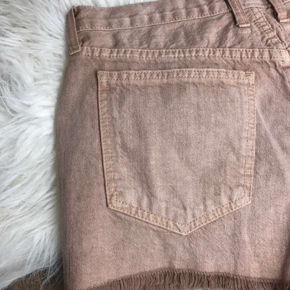 Current Elliott Frayed Boyfriend Short - Picture 8 of 8